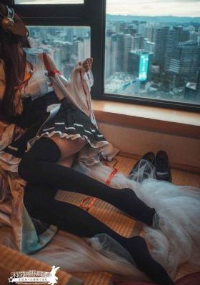 老头与人妻系列久久_英文版字幕