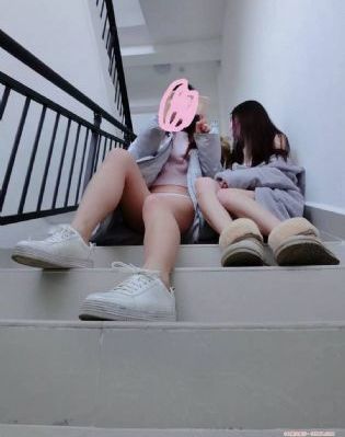 丰满白嫩尤物一区二区_1080在线观看电视